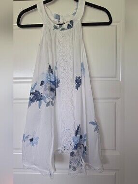 Beautiful Blue & White Flowy Tank By Cato Size Large